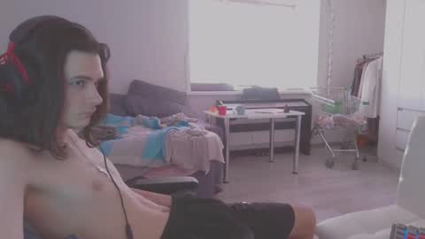 hi  cum in pvt noi extra tip online show from 02.25.25