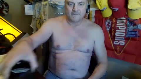 Snapshot of aboringguy chatting on 01.08.25 aboringguy online show from 01.08.25