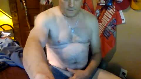Snapshot of aboringguy chatting on 06.01.26 aboringguy online show from 06.01.26