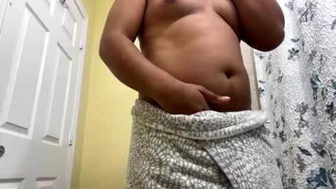 aboveaverage39 online show from 10.29.25