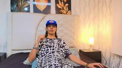 Snapshot of abravanel_sefardi chatting on 05.16.26 Abrovanel online show from 05.16.26