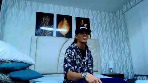 Snapshot of abravanel_sefardi chatting on 05.18.26 Abrovanel online show from 05.18.26
