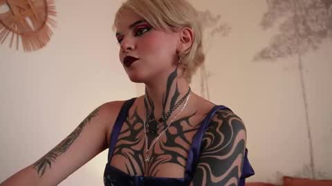 April  online show from 10.12.25