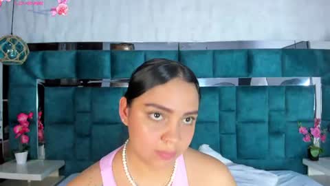 Snapshot of abril_gomez_11 chatting on 06.11.26 abril_gomez_11 online show from 06.11.26