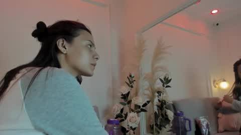 Snapshot of abril_jones10 chatting on 12.17.24 Abril jones online show from 12.17.24