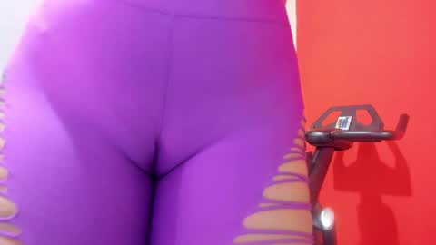 Snapshot of abril_jones10 chatting on 01.29.25 Abril jones online show from 01.29.25