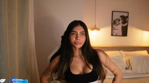 Snapshot of abril_w18 chatting on 05.22.26 My name is Alexa. Please say hello I like to chat with you. If you have requests please use tip online show from 05.22.26