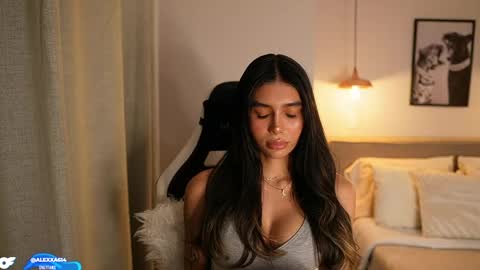 Snapshot of abril_w18 chatting on 05.28.26 My name is Alexa. Please say hello I like to chat with you. If you have requests please use tip online show from 05.28.26