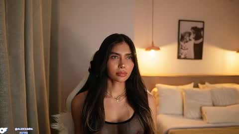 Snapshot of abril_w18 chatting on 06.12.26 My name is Alexa. Please say hello I like to chat with you. If you have requests please use tip online show from 06.12.26