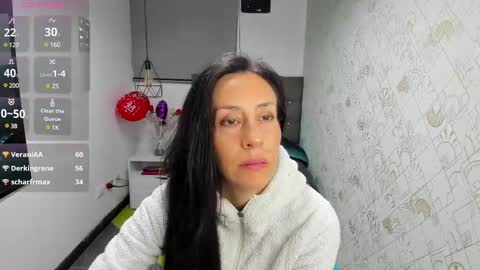 Snapshot of abrillee1 chatting on 03.09.25 ABRIL online show from 03.09.25