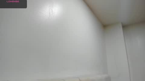 Snapshot of abrilsonne chatting on 03.06.25 AbrilSonne online show from 03.06.25