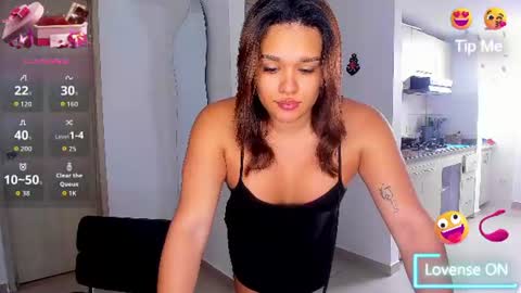 Snapshot of abrilstivenson_ chatting on 07.10.26 itis S O F I A online show from 07.10.26