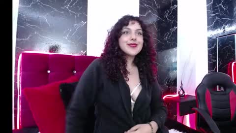 Abril Vega online show from 01.05.26