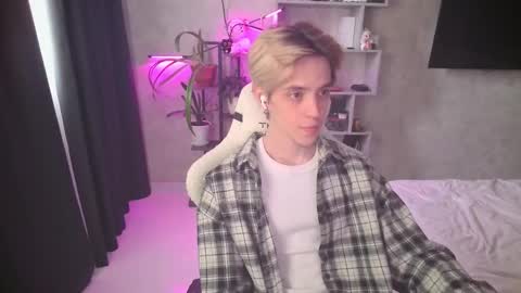 Snapshot of abslut chatting on 02.26.26 Nick online show from 02.26.26