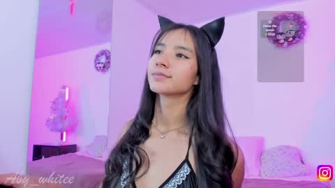 Snapshot of aby_whitee chatting on 12.17.24 Aby online show from 12.17.24
