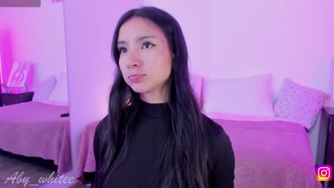 Snapshot of aby_whitee chatting on 02.04.25 Aby online show from 02.04.25