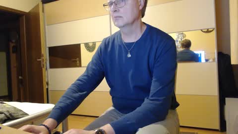 Snapshot of ach471 chatting on 12.08.24 ach471 online show from 12.08.24