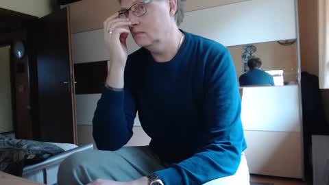 Snapshot of ach471 chatting on 12.10.24 ach471 online show from 12.10.24