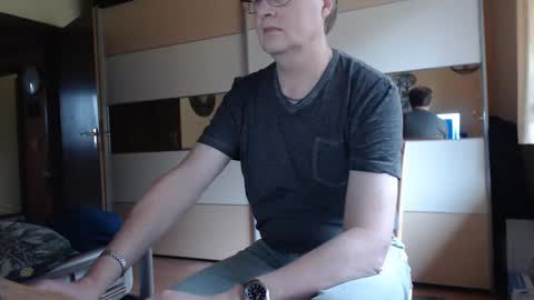 Snapshot of ach471 chatting on 12.15.24 ach471 online show from 12.15.24