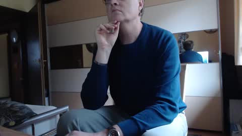 Snapshot of ach471 chatting on 12.15.24 ach471 online show from 12.15.24