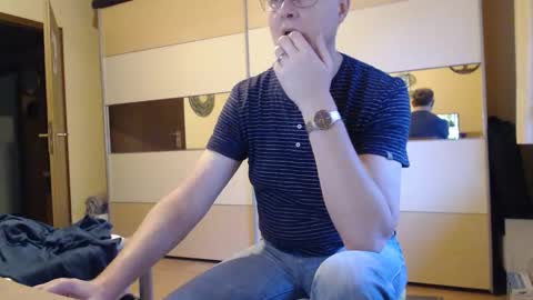 Snapshot of ach471 chatting on 12.19.24 ach471 online show from 12.19.24