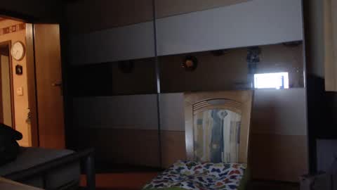 Snapshot of ach471 chatting on 12.31.24 ach471 online show from 12.31.24