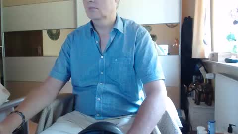 Snapshot of ach471 chatting on 09.11.25 ach471 online show from 09.11.25