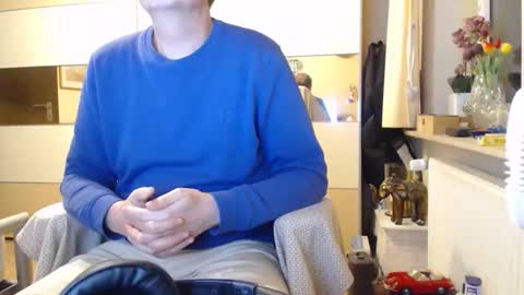 Snapshot of ach471 chatting on 09.30.25 ach471 online show from 09.30.25