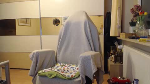 Snapshot of ach471 chatting on 10.14.25 ach471 online show from 10.14.25