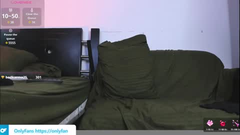 Snapshot of acid_longer chatting on 02.20.25 centric independent model online show from 02.20.25