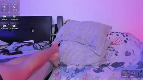 Snapshot of acid_longer chatting on 10.03.25 centric independent model online show from 10.03.25