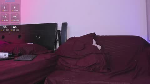 Snapshot of acid_longer chatting on 11.19.25 centric independent model online show from 11.19.25