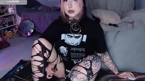 Acid or Iya  vacation November 19 to November 26 online show from 10.18.25