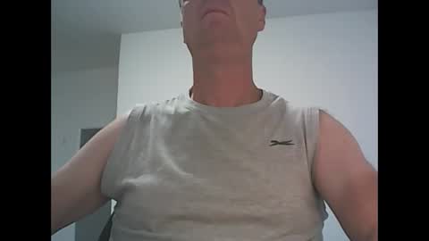 Snapshot of active147 chatting on 09.28.25 active147 online show from 09.28.25