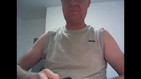 Snapshot of active147 chatting on 11.16.25 active147 online show from 11.16.25