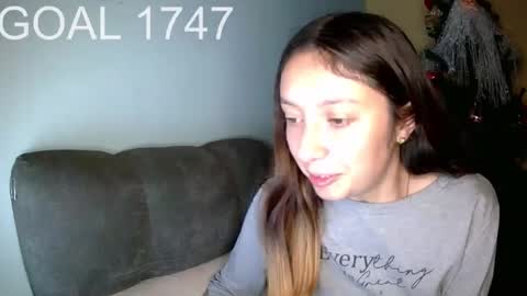 Snapshot of ada_naugthy1 chatting on 12.29.24 Ada naugthy28 online show from 12.29.24