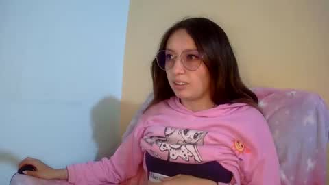 Snapshot of ada_naugthy1 chatting on 03.10.25 Ada naugthy28 online show from 03.10.25