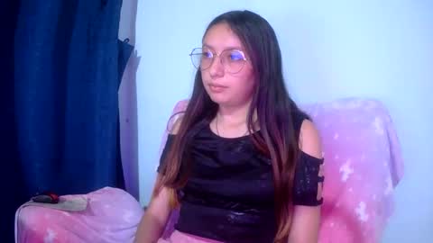 Snapshot of ada_naugthy1 chatting on 11.30.25 Ada naugthy28 online show from 11.30.25