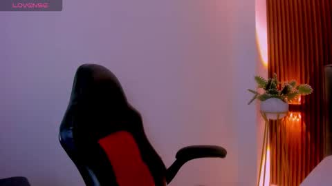 Snapshot of ada_oconnor_x_ chatting on 10.18.25 ada oconnor x   ..flaca..bella online show from 10.18.25