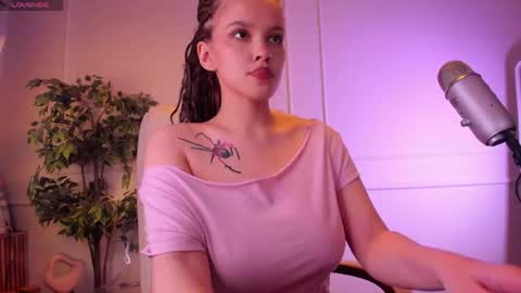 Snapshot of adalyn_glow chatting on 05.22.26 Adalyn online show from 05.22.26