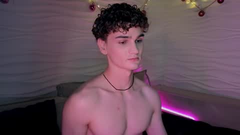 Adam online show from 01.04.25