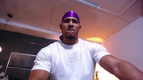 adam_fit19cm online show from 02.28.26