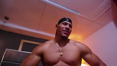 Snapshot of adam_fit19cm chatting on 05.04.26 adam_fit19cm online show from 05.04.26