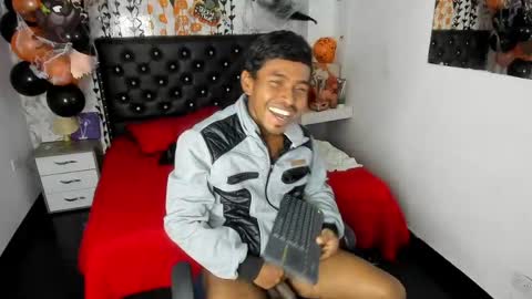 adam_morgan2 online show from 11.01.25