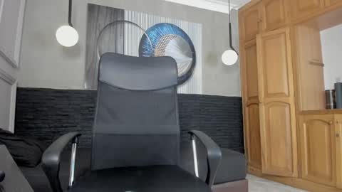 adam_piarse online show from 01.03.25