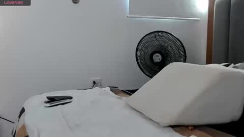 adambrocs1 online show from 09.20.25