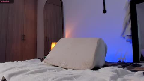 adambrocs1 online show from 11.16.25