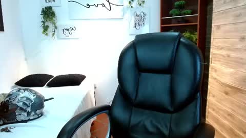 Snapshot of adamcoox chatting on 06.12.26 Adam online show from 06.12.26