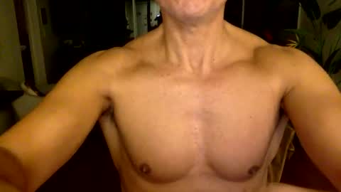 Snapshot of adamsix9 chatting on 11.07.25 Adam online show from 11.07.25