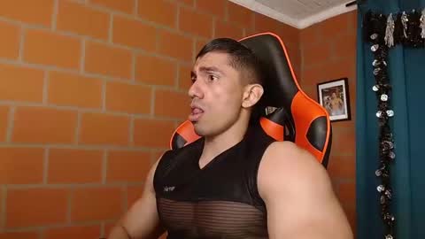 Adan Sin online show from 01.15.25